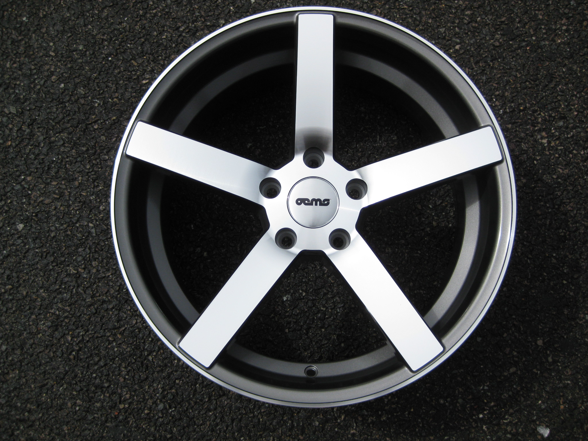NEW 19" OEMS 115 DEEP CONCAVE ALLOY WHEELS IN GUNMETAL WITH POLISHED FACE WIDER 9.5" ALL ROUND